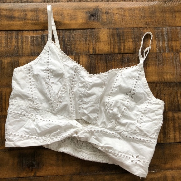 Forever 21 Tops - White eyelet crop top